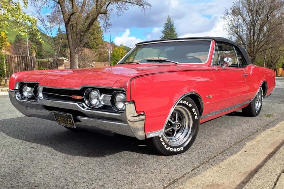 1967 Oldsmobile 442 sold for $31,442