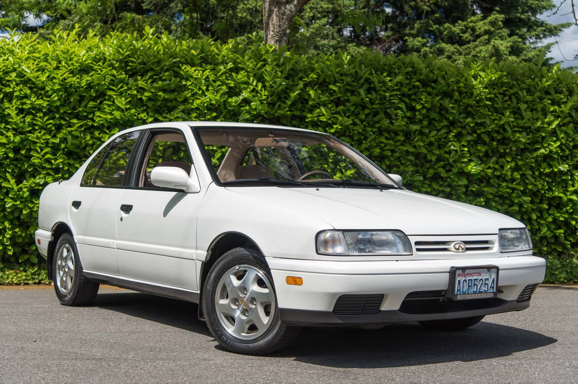 1993 Infiniti G20 sold for $6,555