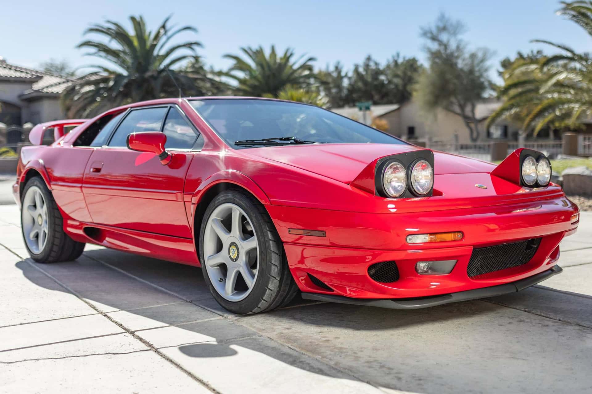 1999 Lotus Esprit sold for $59,500