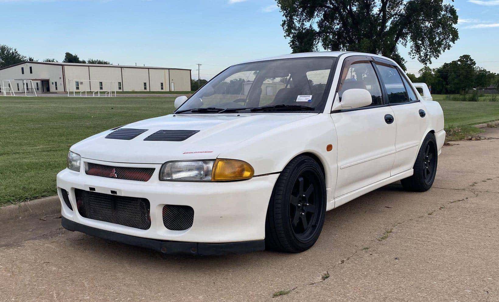 1994 Mitsubishi Lancer Evolution sold for $11,800