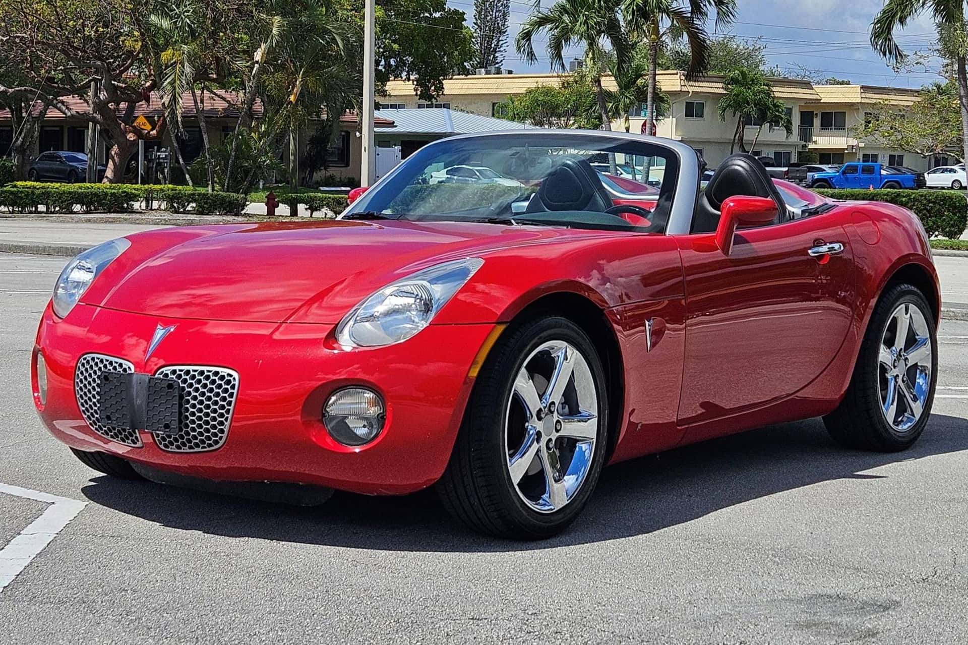 2008 Pontiac Solstice sold for $7,900