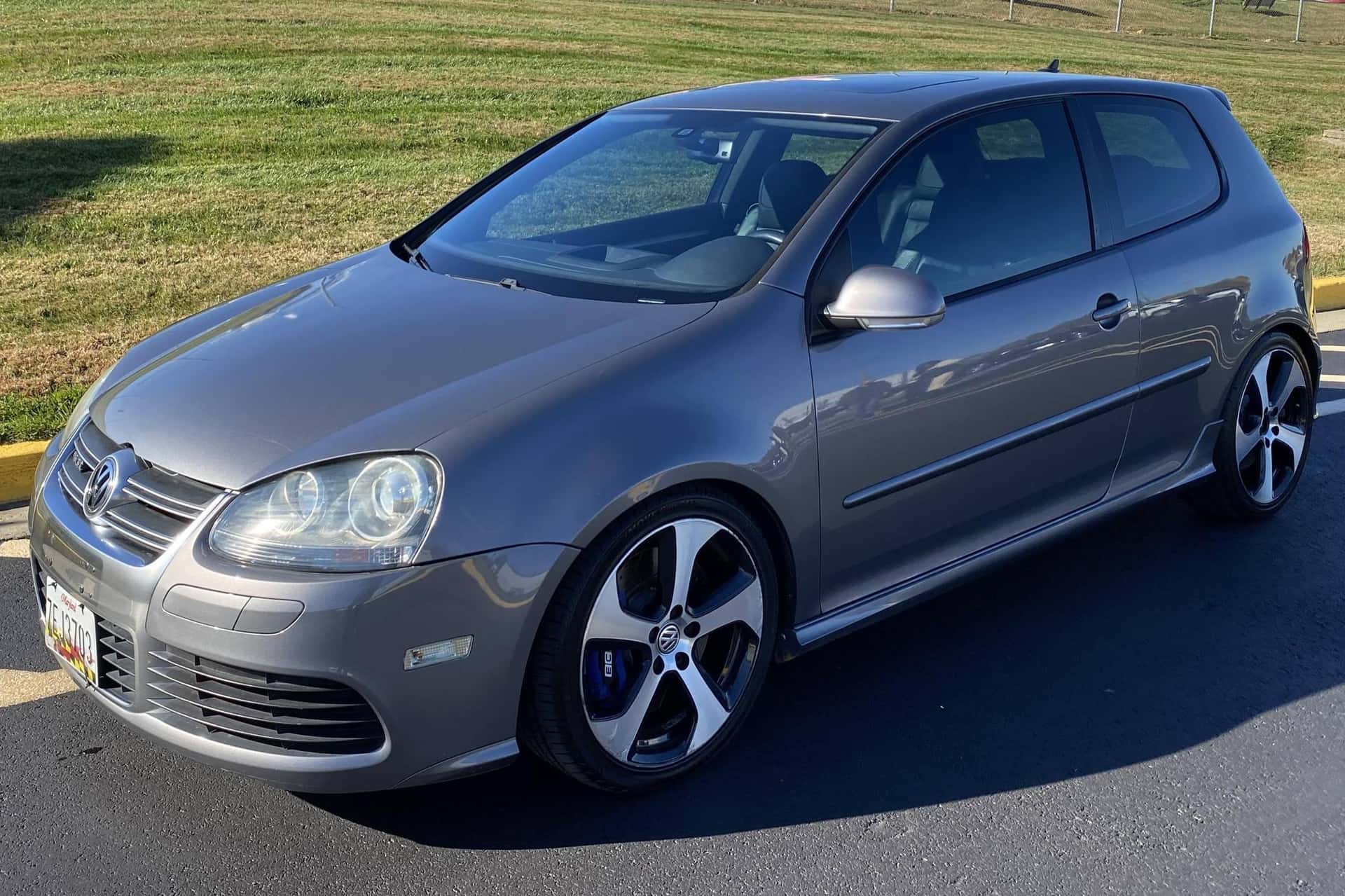 2008 Volkswagen R32 sold for $9,300