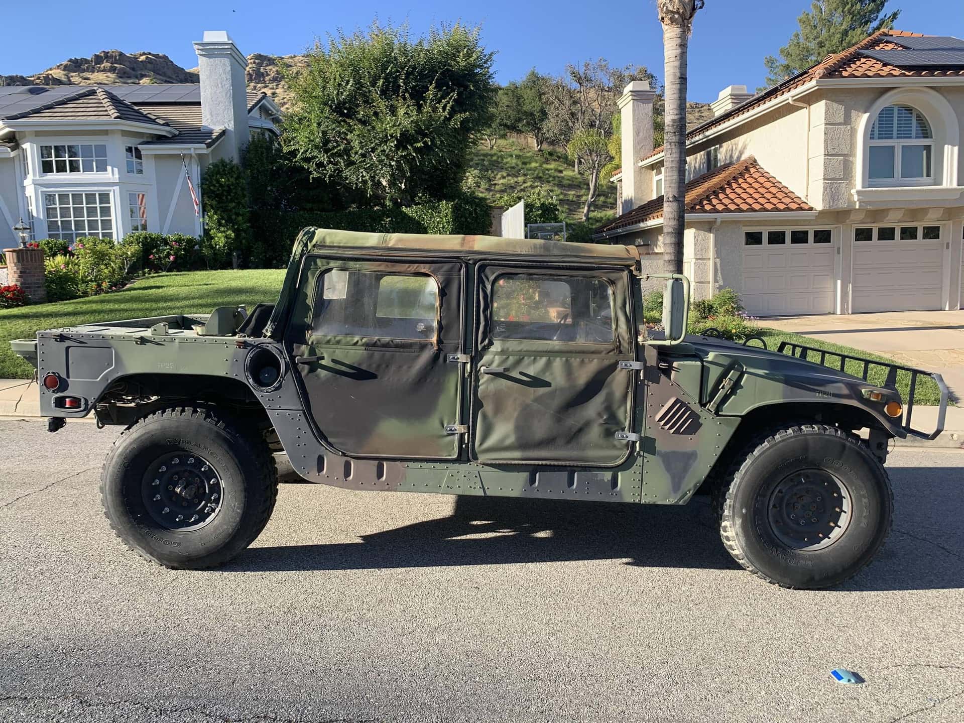 1988 AM General Hummer sold for $15,500