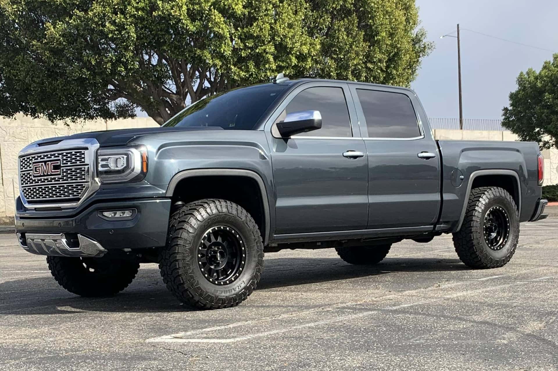 2017 GMC Sierra sold for $38,750