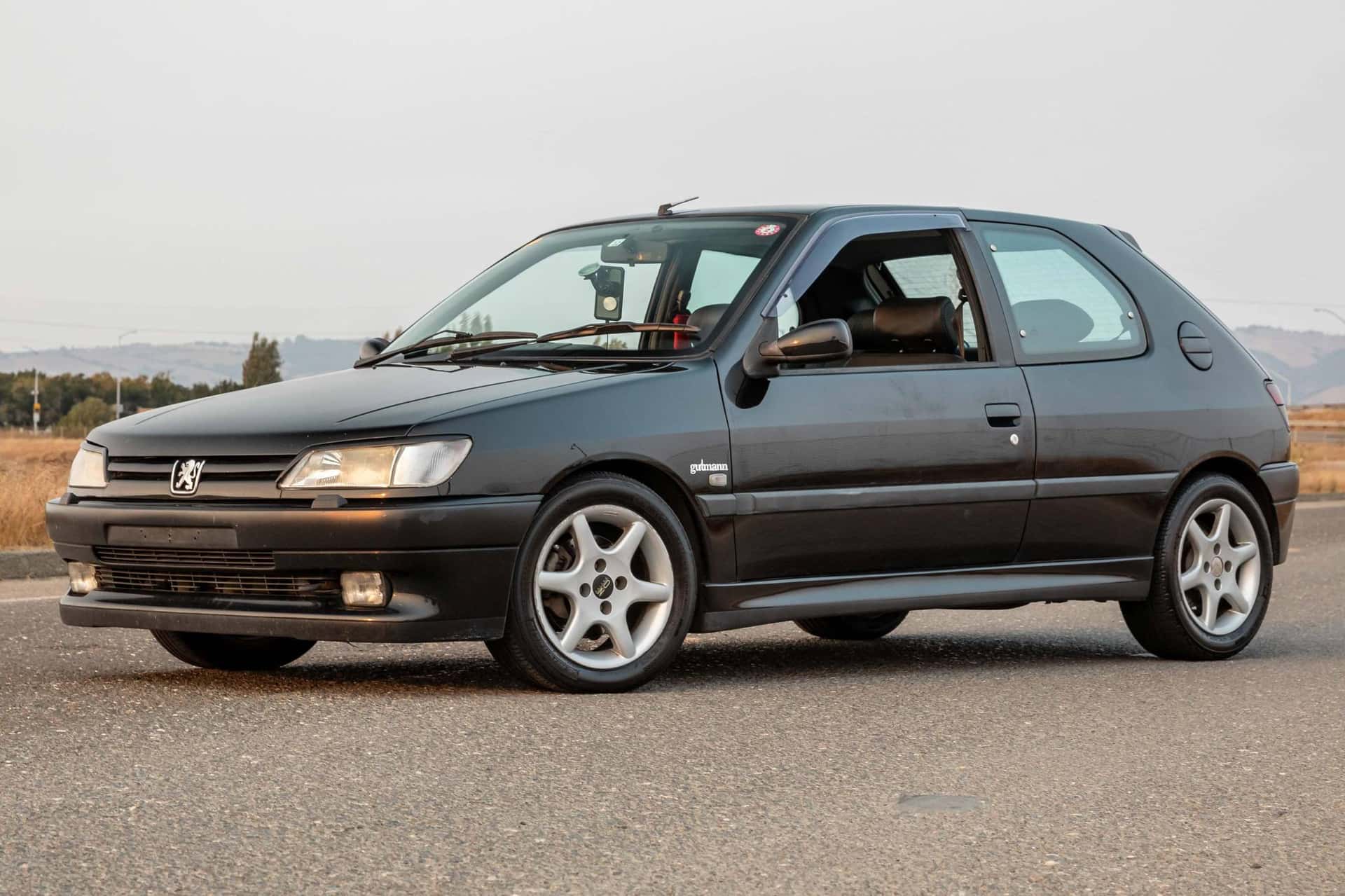 1994 Peugeot 306 sold for $7,800