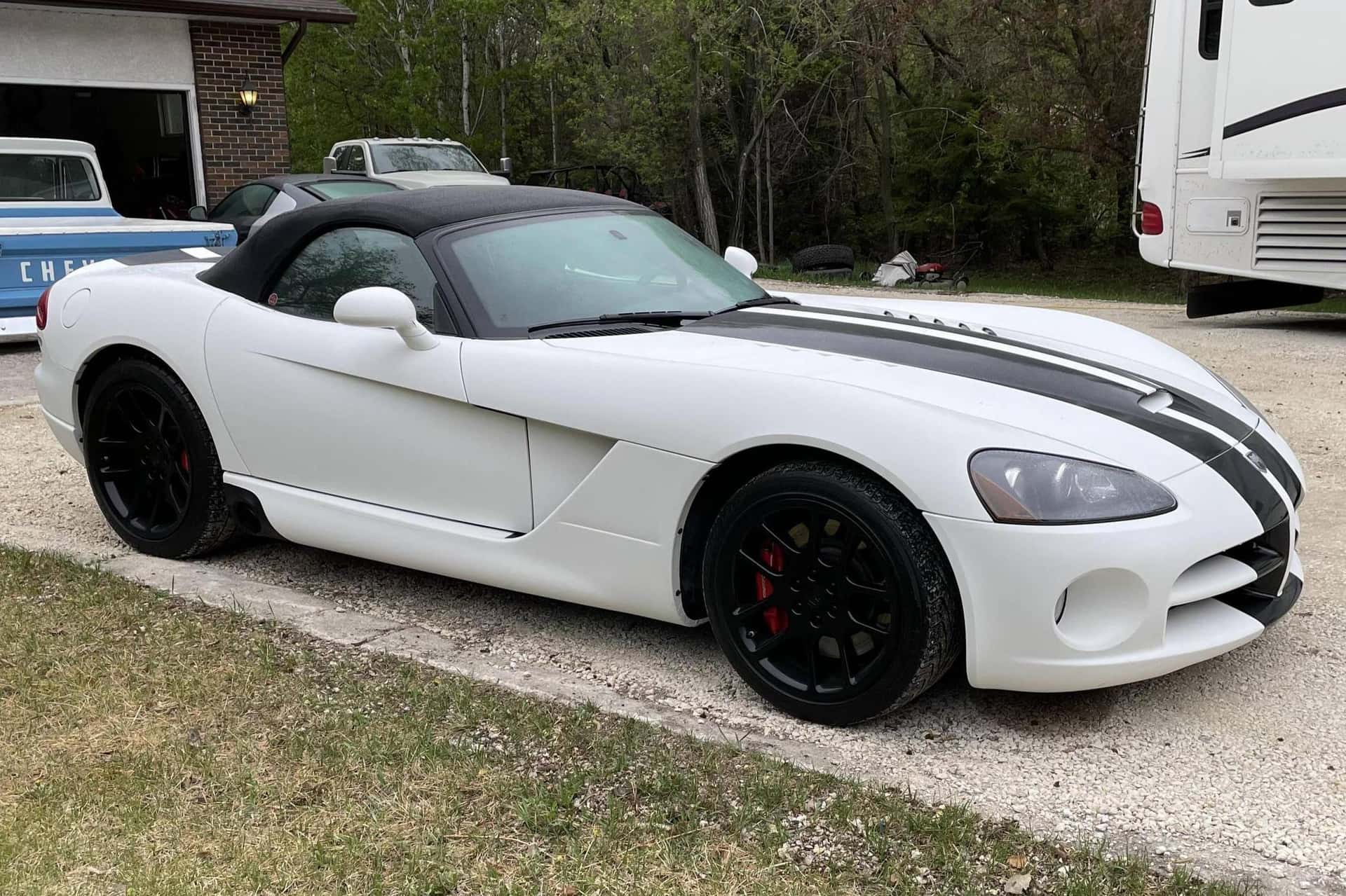 2004 Dodge Viper sold for $37,500