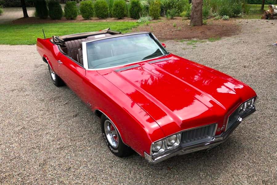 1970 Oldsmobile Cutlass sold for $21,700