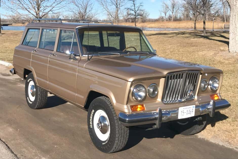 1978 Jeep SJ Wagoneer sold for $19,500