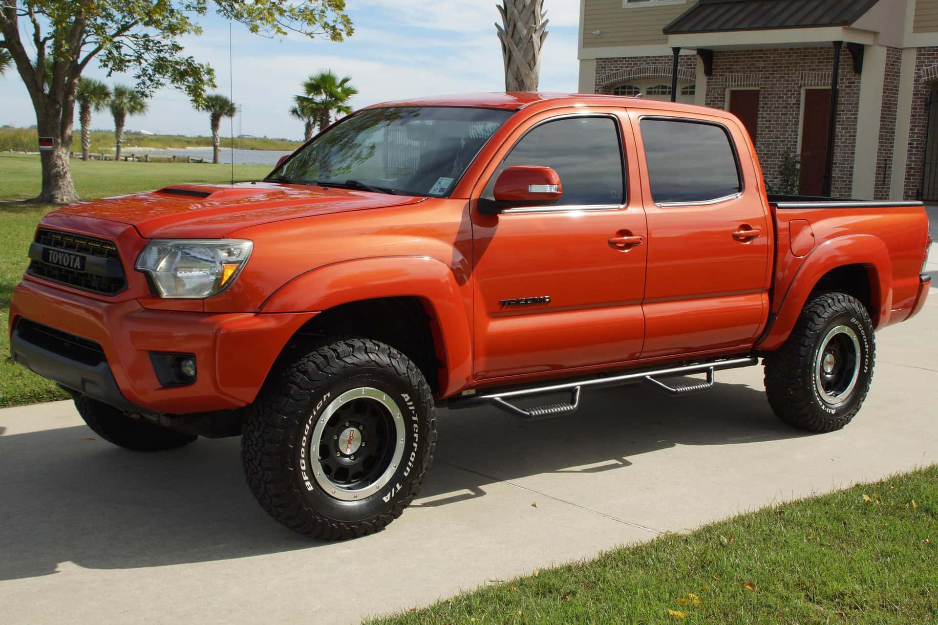 2015 Toyota Tacoma sold for $32,000