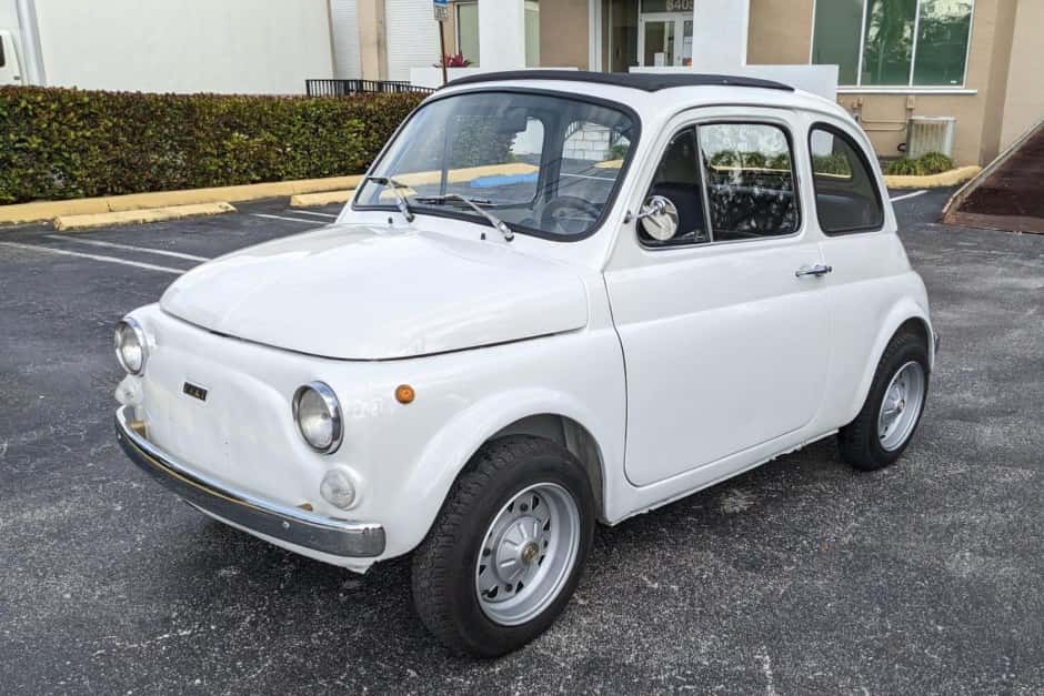 1973 Fiat Nuova 500 (1957-1975) sold for $8,600