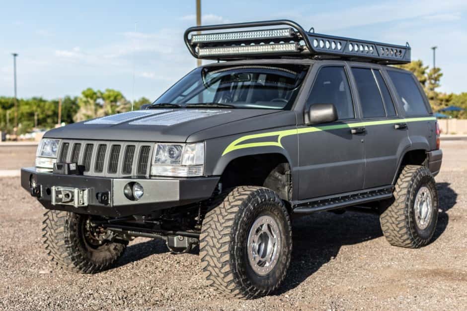 1997 Jeep ZJ Grand Cherokee sold for $23,500