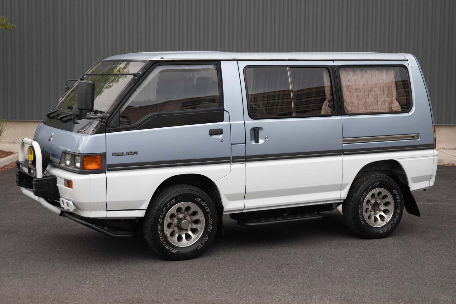 1990 Mitsubishi Delica sold for $8,900