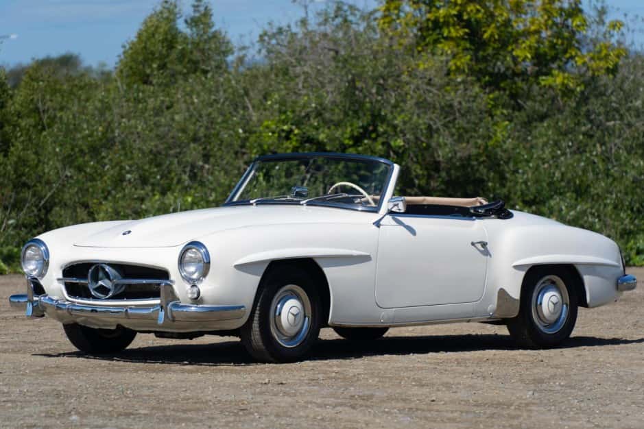1963 Mercedes-Benz 190SL sold for $126,000