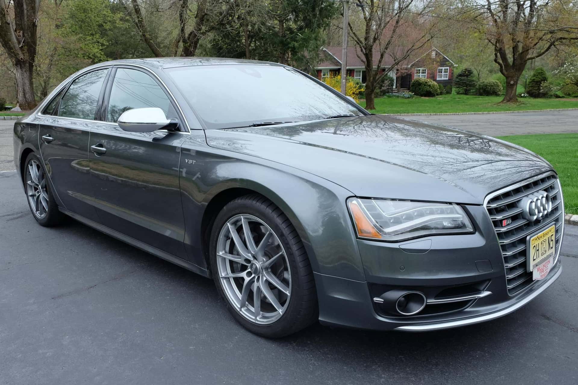 2013 Audi S8 sold for $17,790