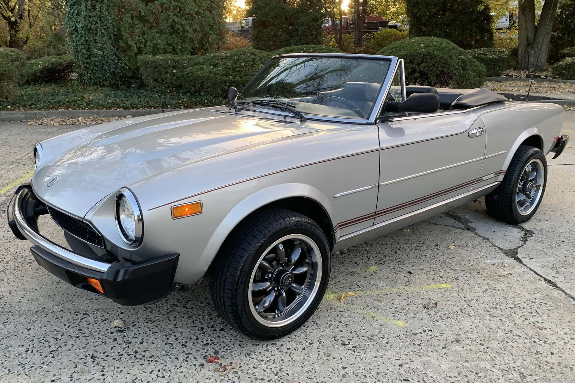1983 Fiat Spider sold for $10,800
