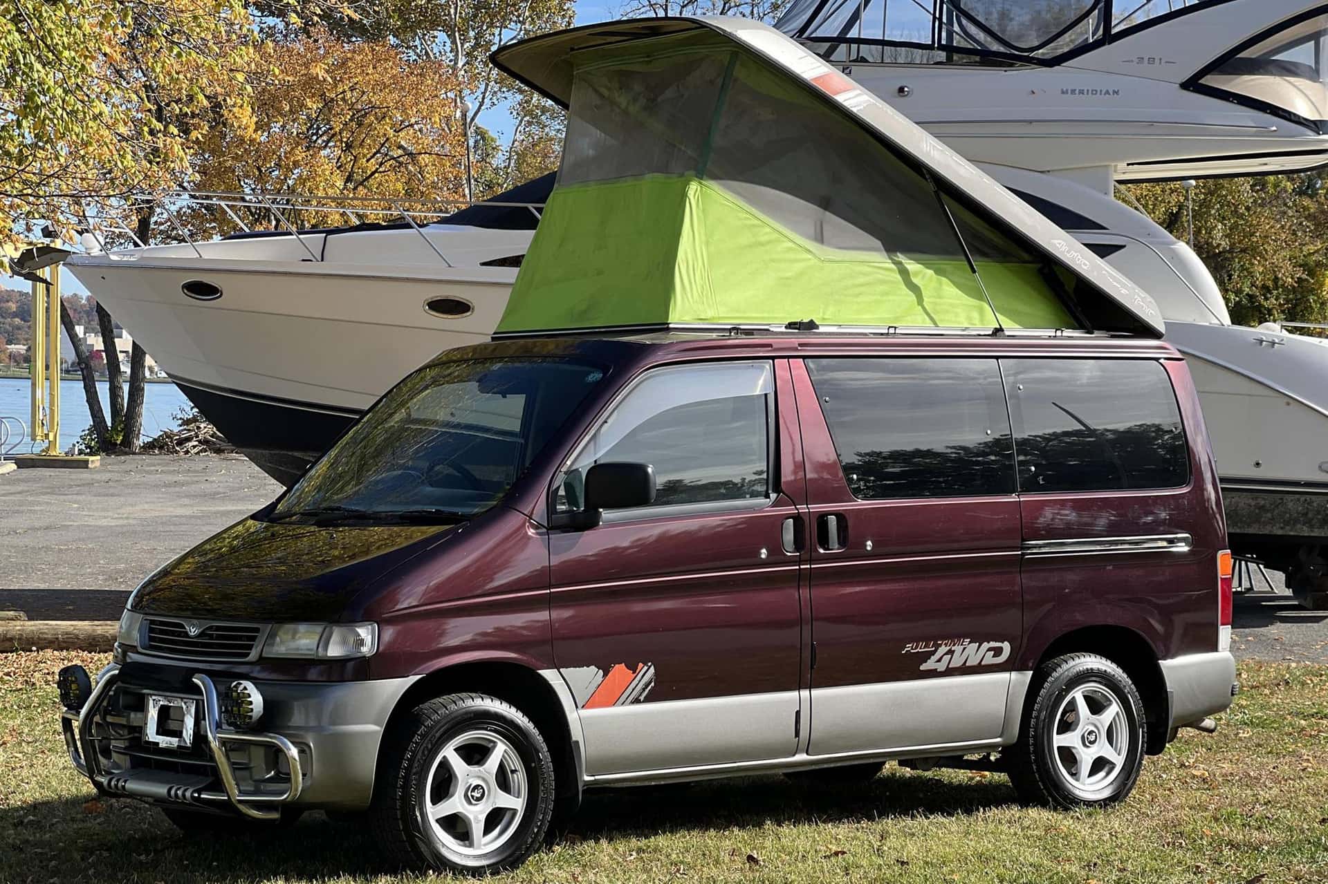 1995 Mazda Bongo sold for $8,650