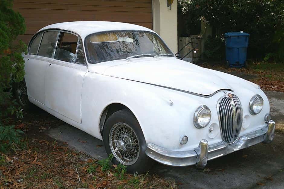 1961 Jaguar Mk II sold for $1,200