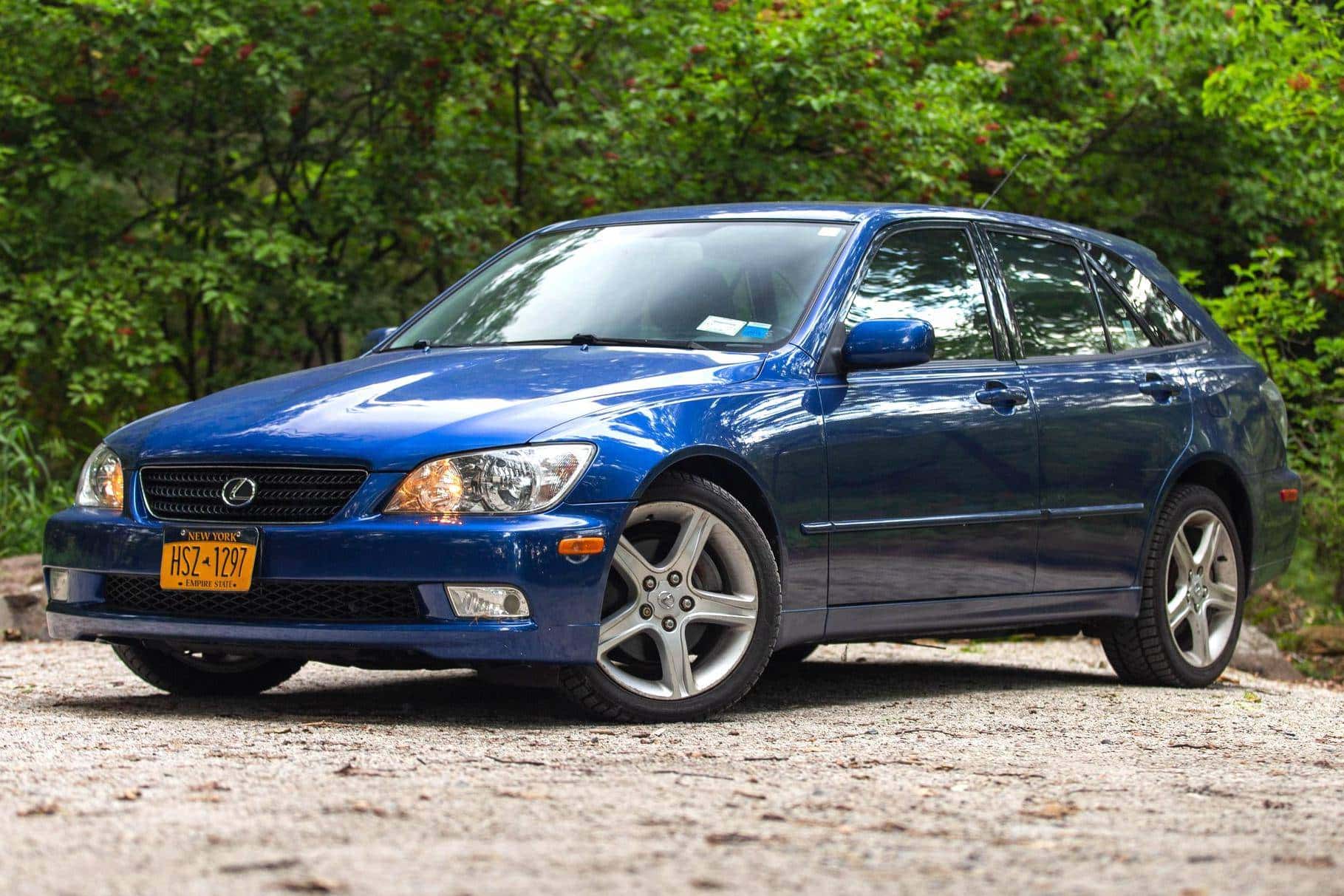 2002 Lexus IS sold for $9,700