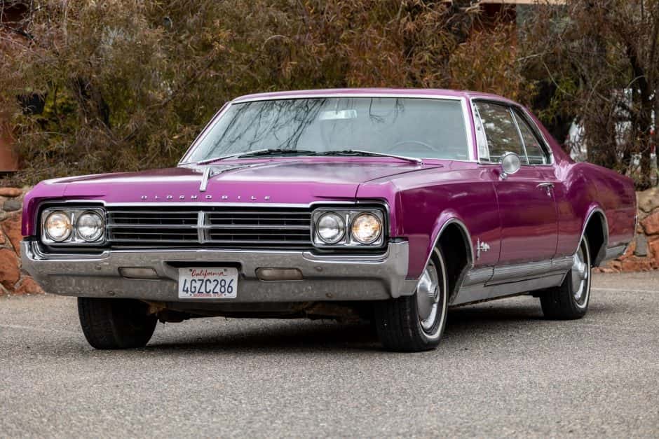 1965 Oldsmobile Starfire sold for $4,100