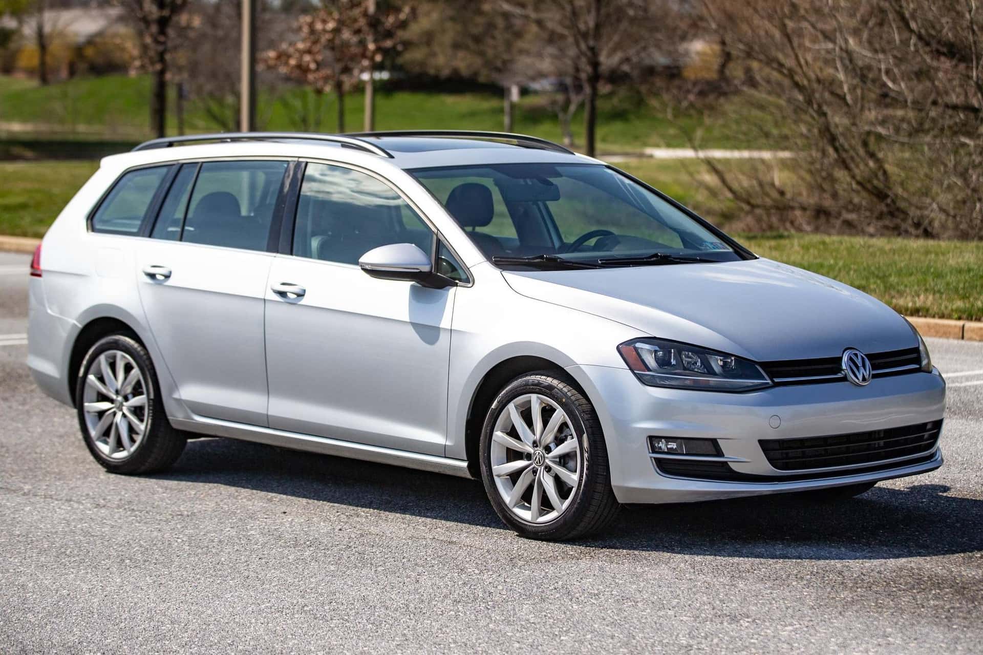 2016 Volkswagen Golf sold for $13,050