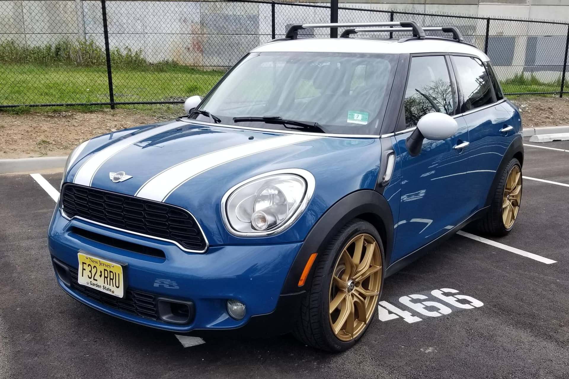 2012 MINI Cooper Countryman sold for $7,200