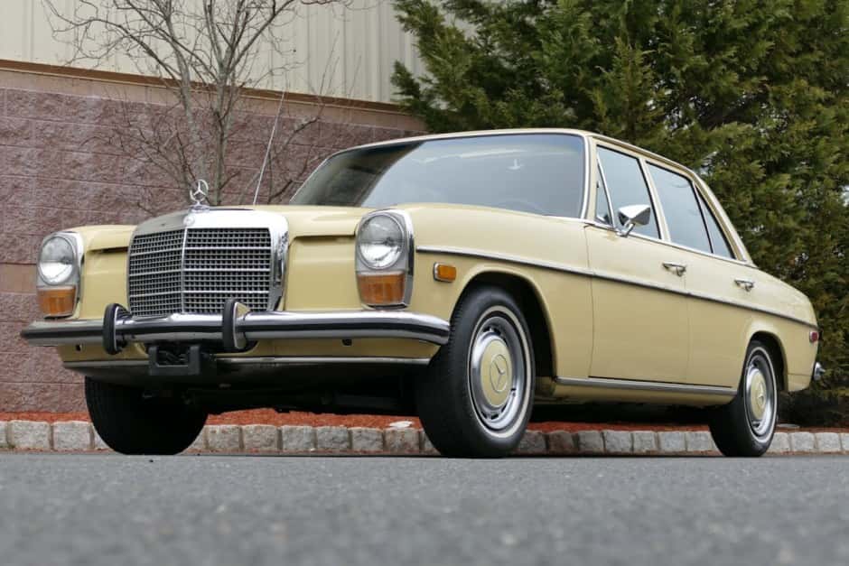 1973 Mercedes-Benz W114 & W115 sold for $18,500