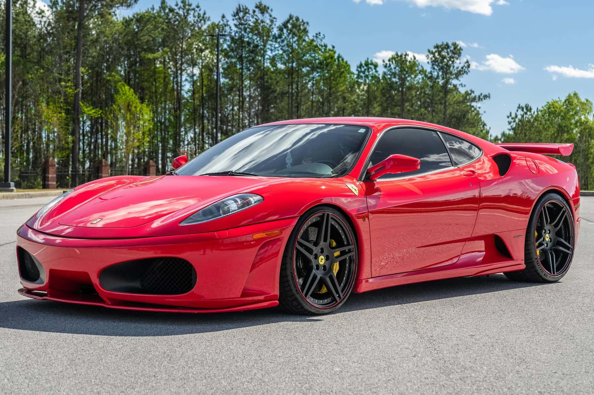 2005 Ferrari F430 sold for $121,090