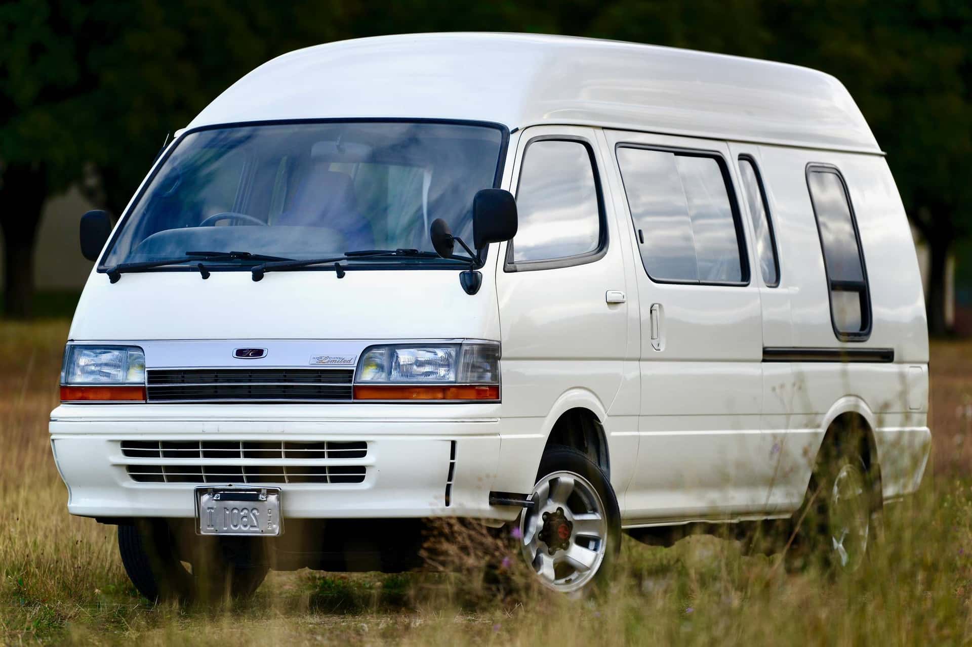 1992 Toyota HiAce sold for $14,300