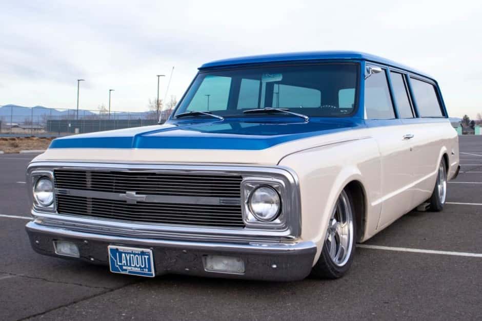 1972 Chevrolet Suburban (1967-1972) sold for $25,250