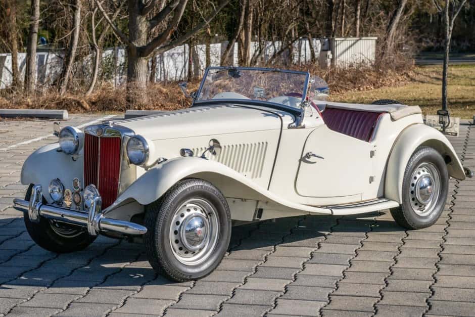 1952 MG TD sold for $37,000