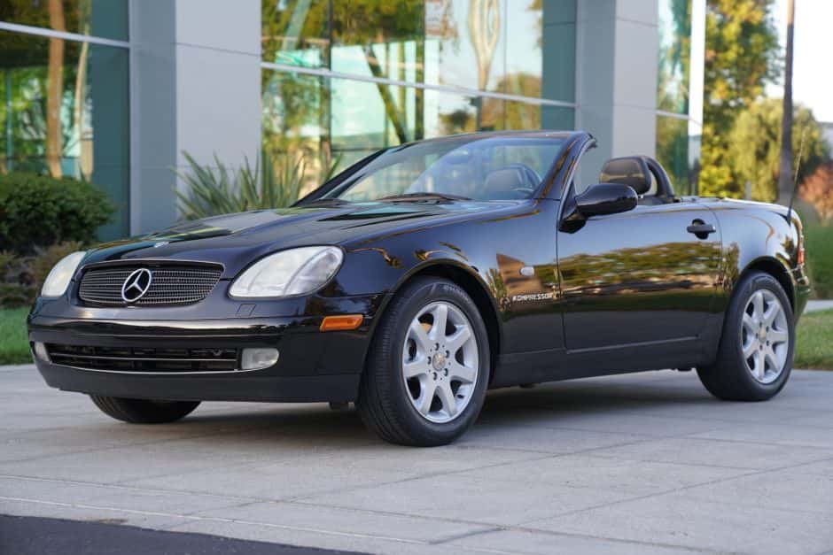 2000 Mercedes-Benz SLK-Class sold for $11,100