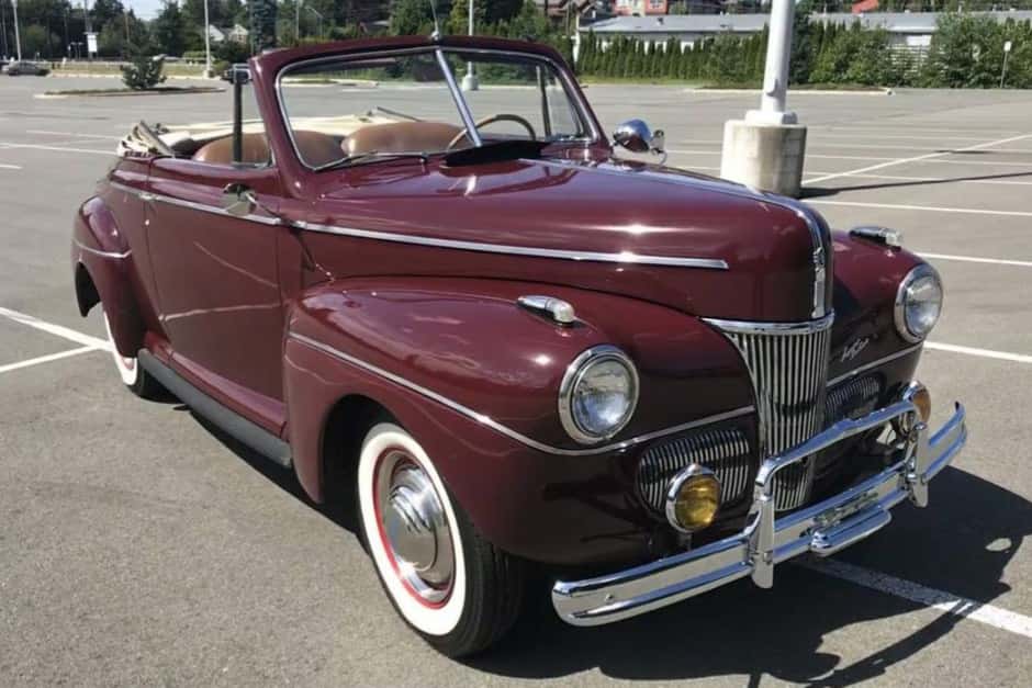 1941 Ford Standard, Deluxe, & Super Deluxe sold for $16,000