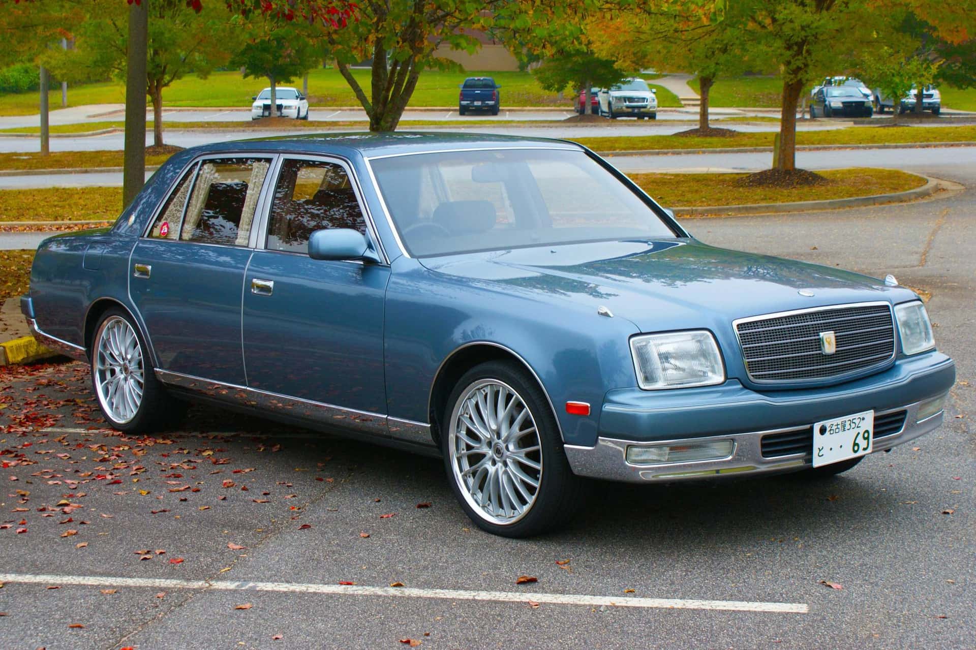 1997 Toyota Century sold for $14,105