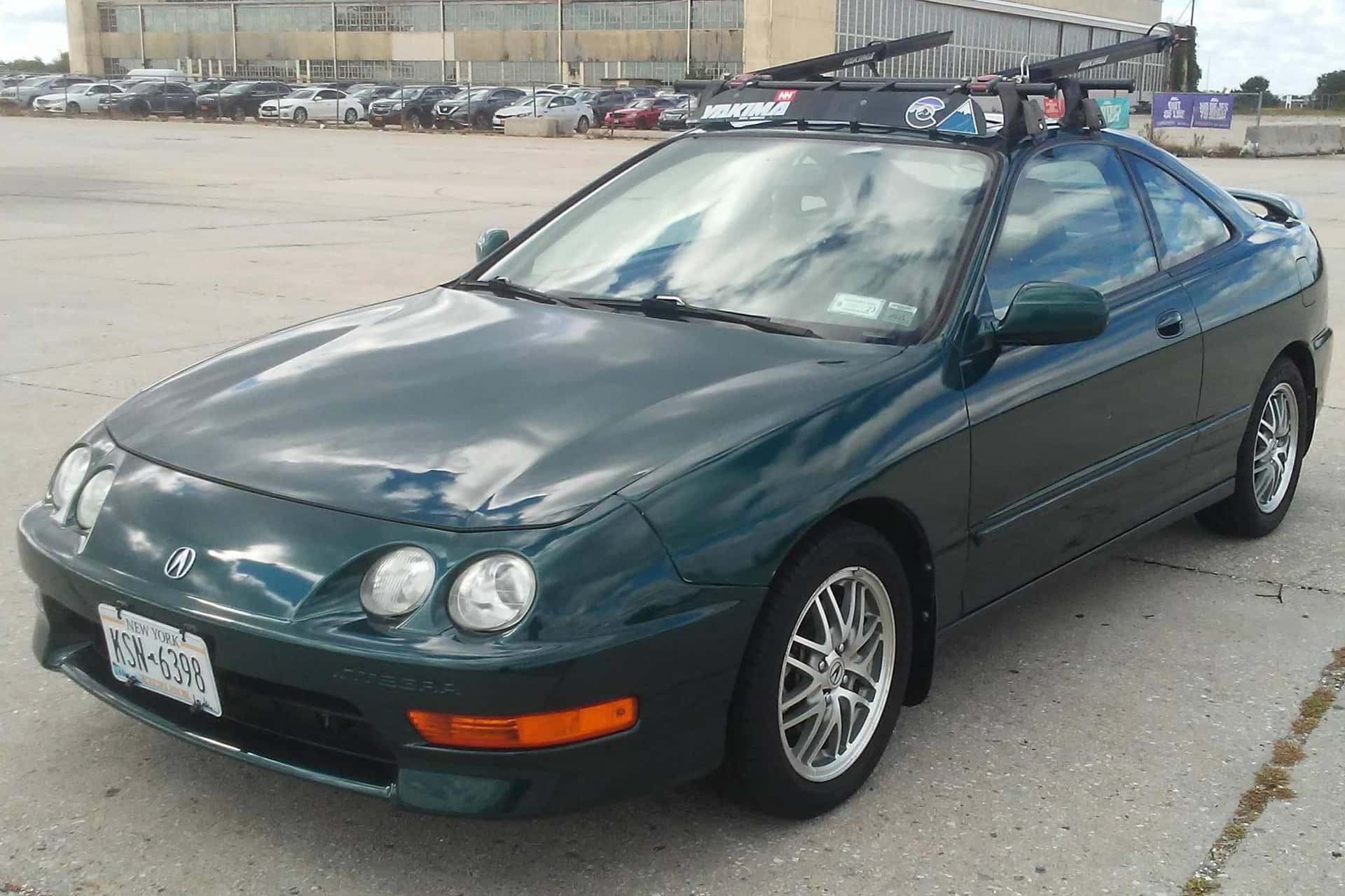 2001 Acura Integra sold for $5,800