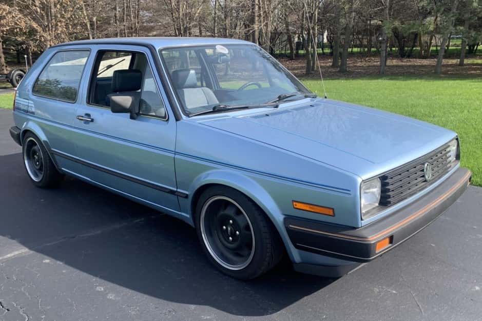 1985 Volkswagen Golf & Rabbit sold for $6,350