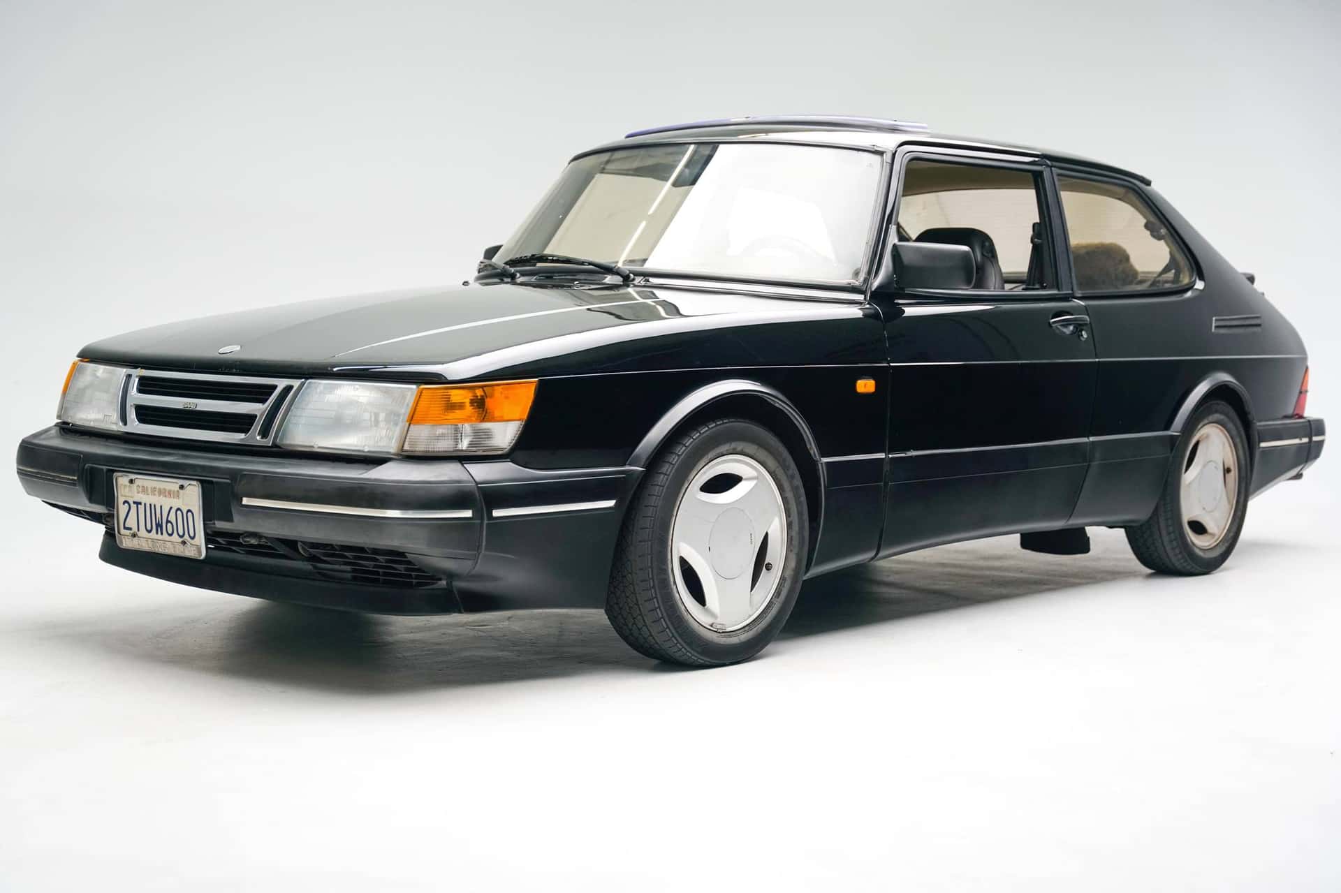 1990 Saab 900 sold for $7,175
