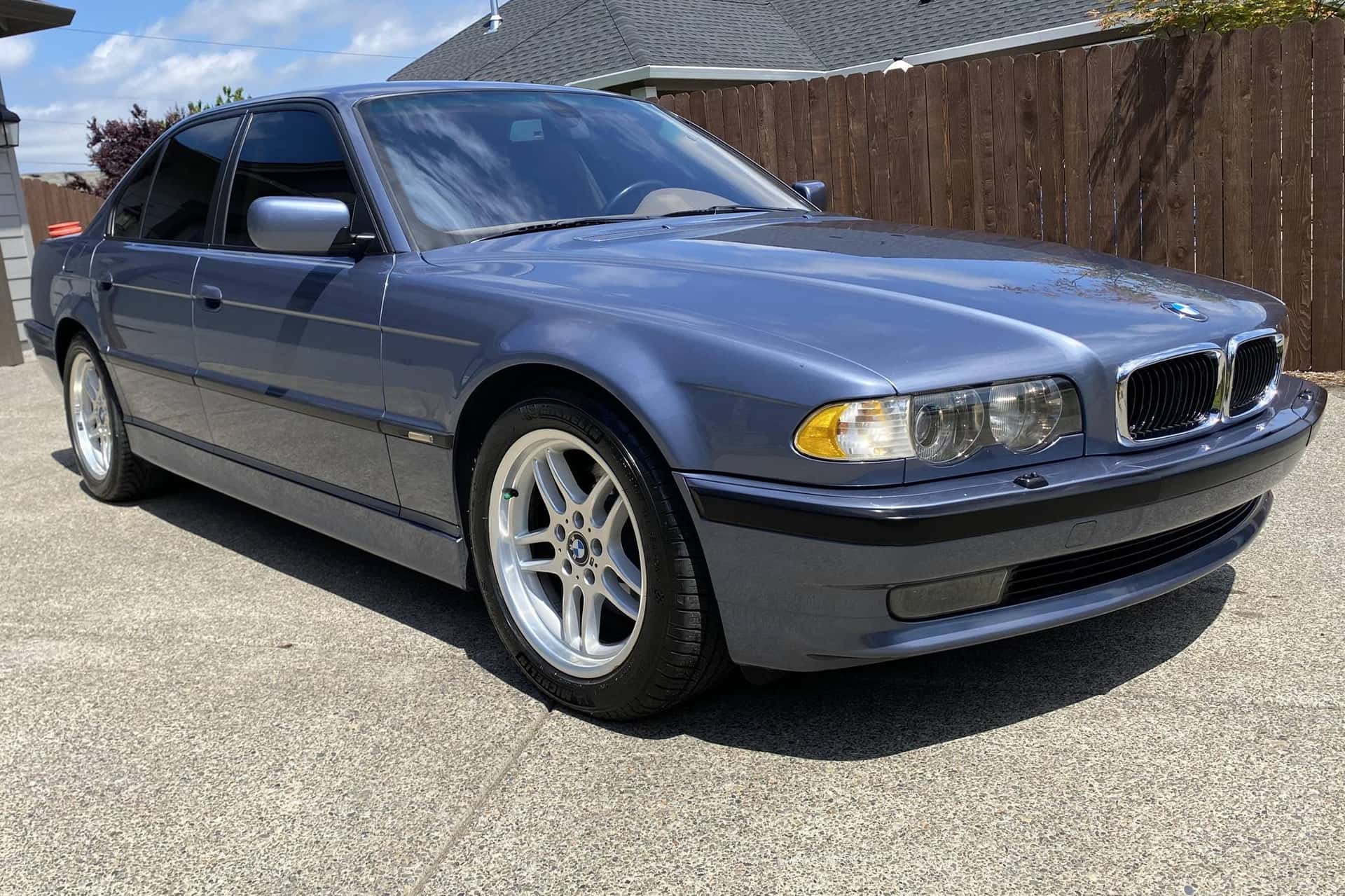 2001 BMW 7 Series sold for $16,250