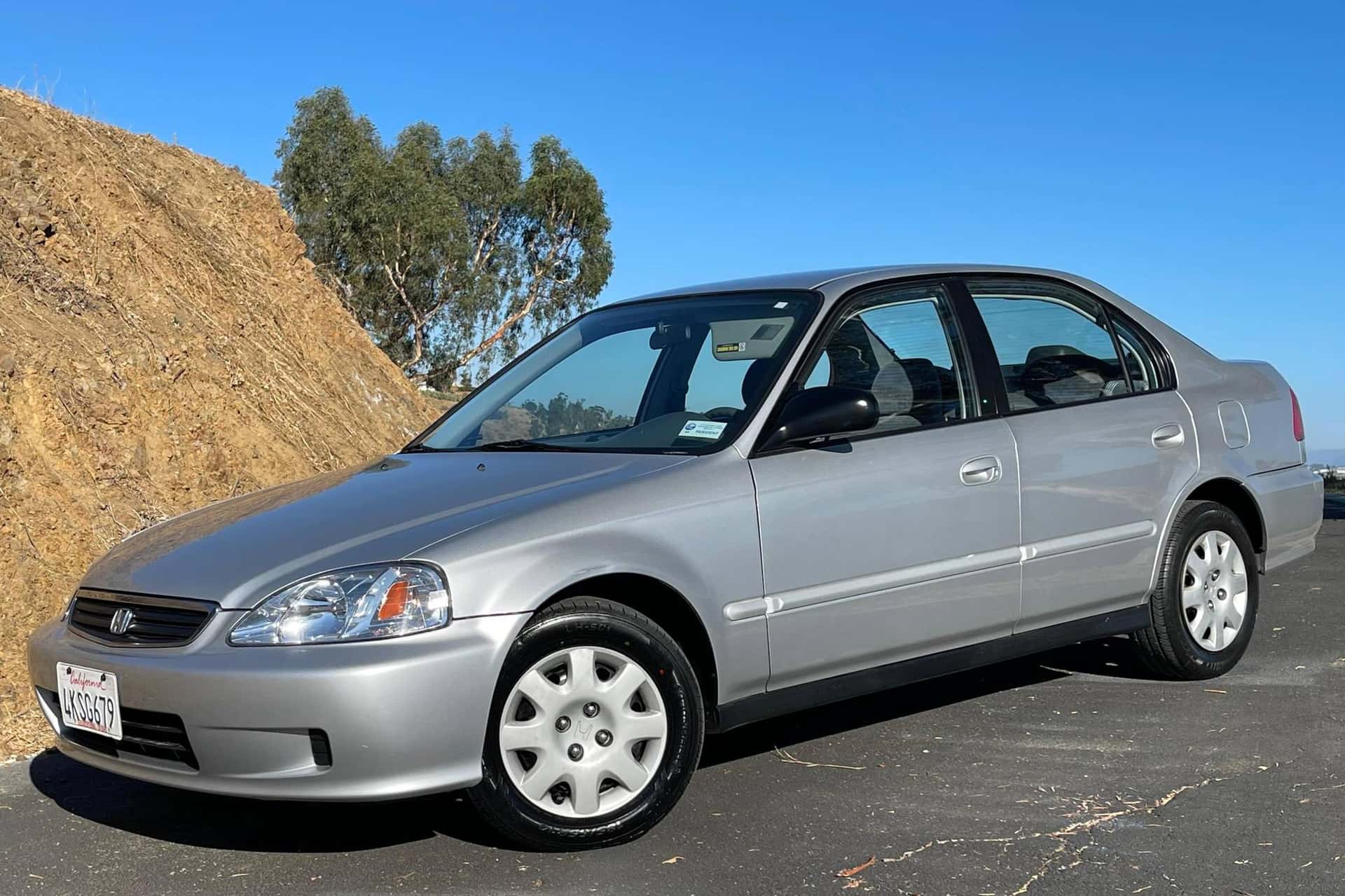 2000 Honda Civic sold for $8,300