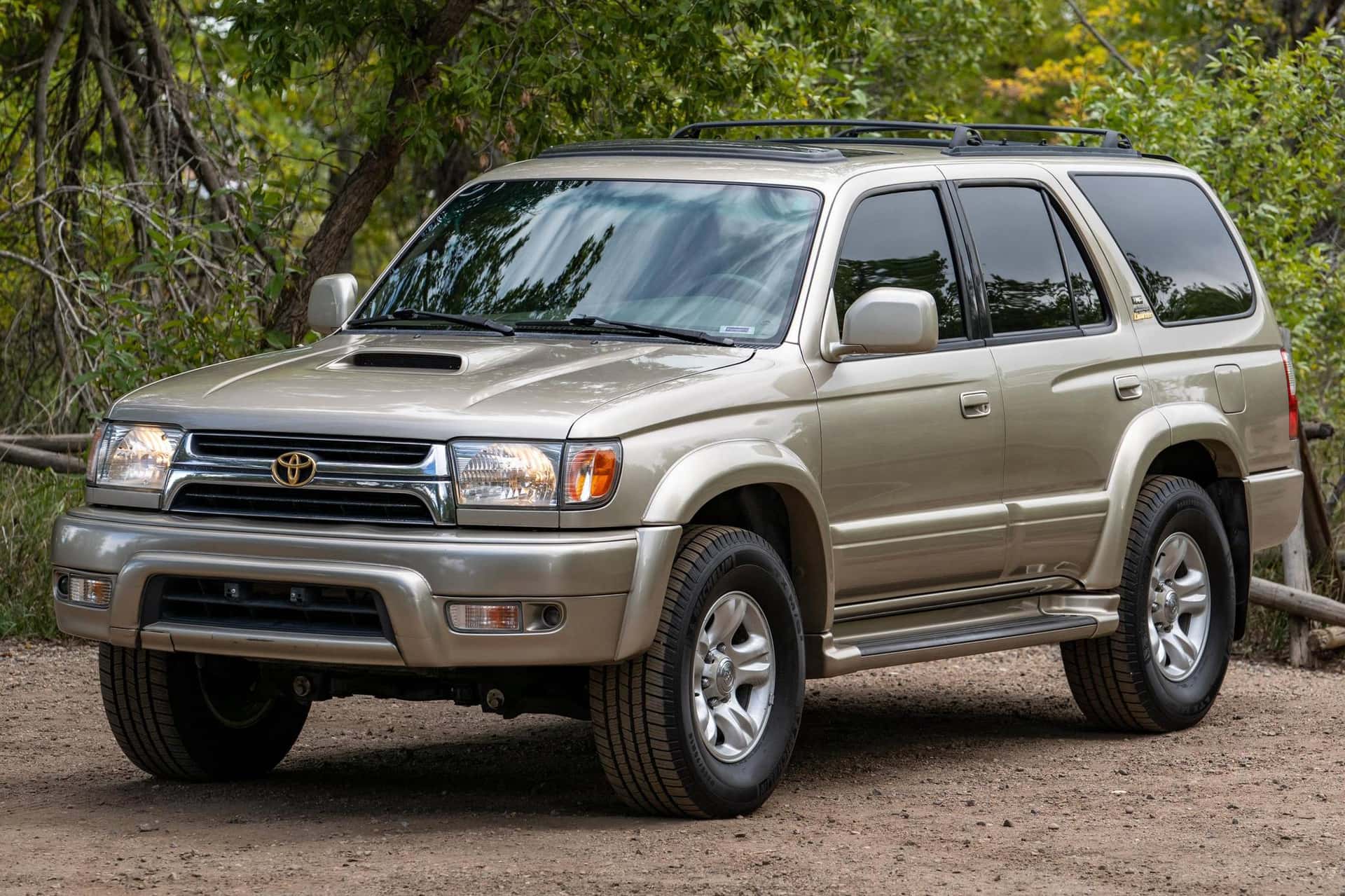 2001 Toyota 4Runner sold for $13,800