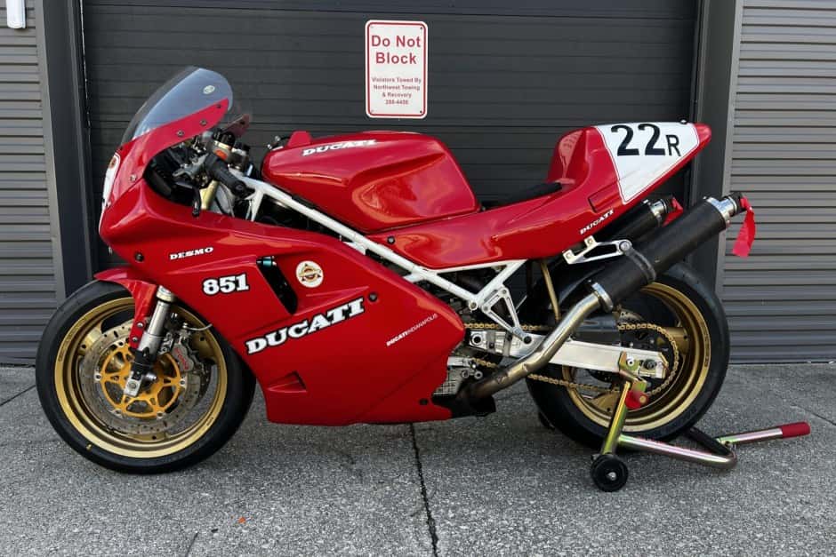 1992 Ducati 851 sold for $11,250