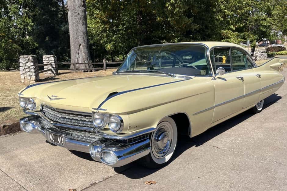 1959 Cadillac DeVille sold for $27,000