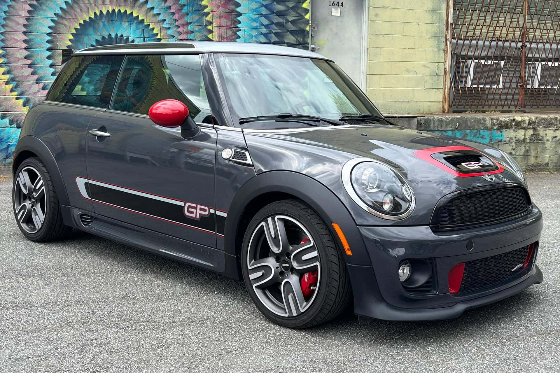 2013 MINI Cooper sold for $25,000