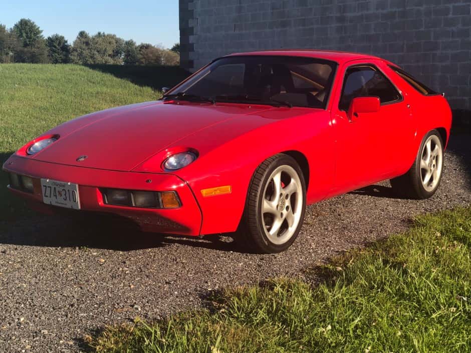 1982 Porsche 928 sold for $13,750