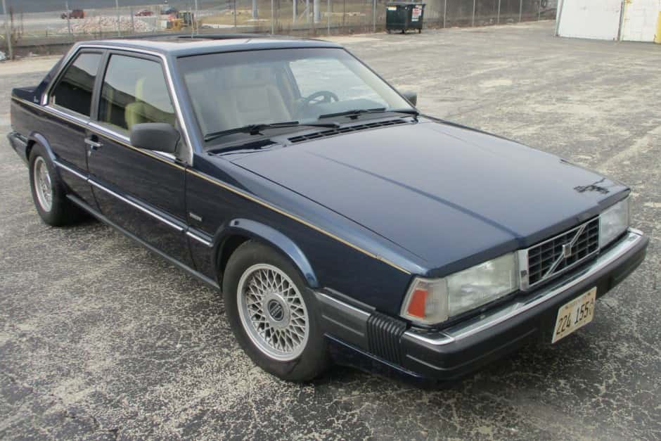 1991 Volvo 700-Series sold for $6,100