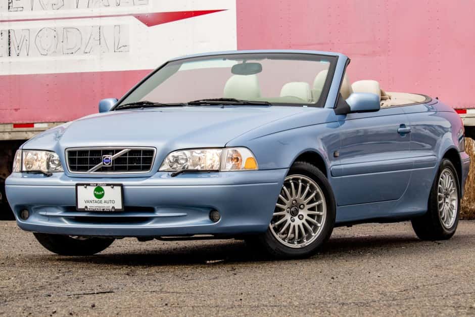 2004 Volvo C70 sold for $14,500