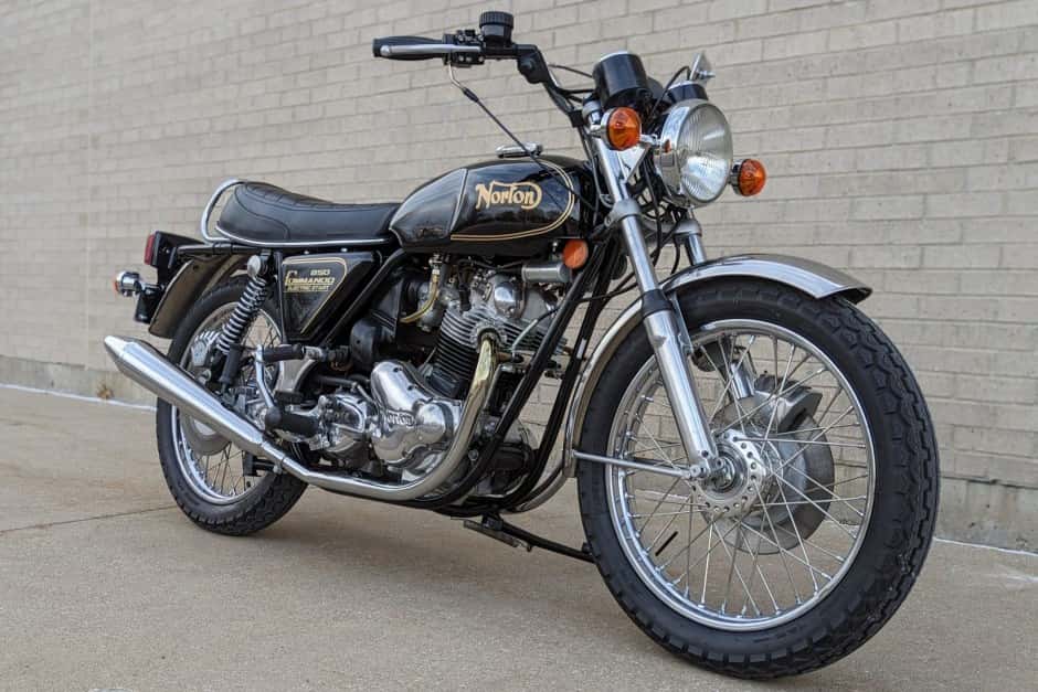 1975 Norton Commando sold for $15,350