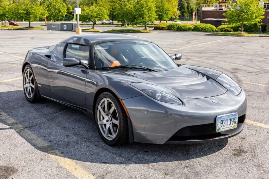 2008 Tesla Roadster sold for $212,071