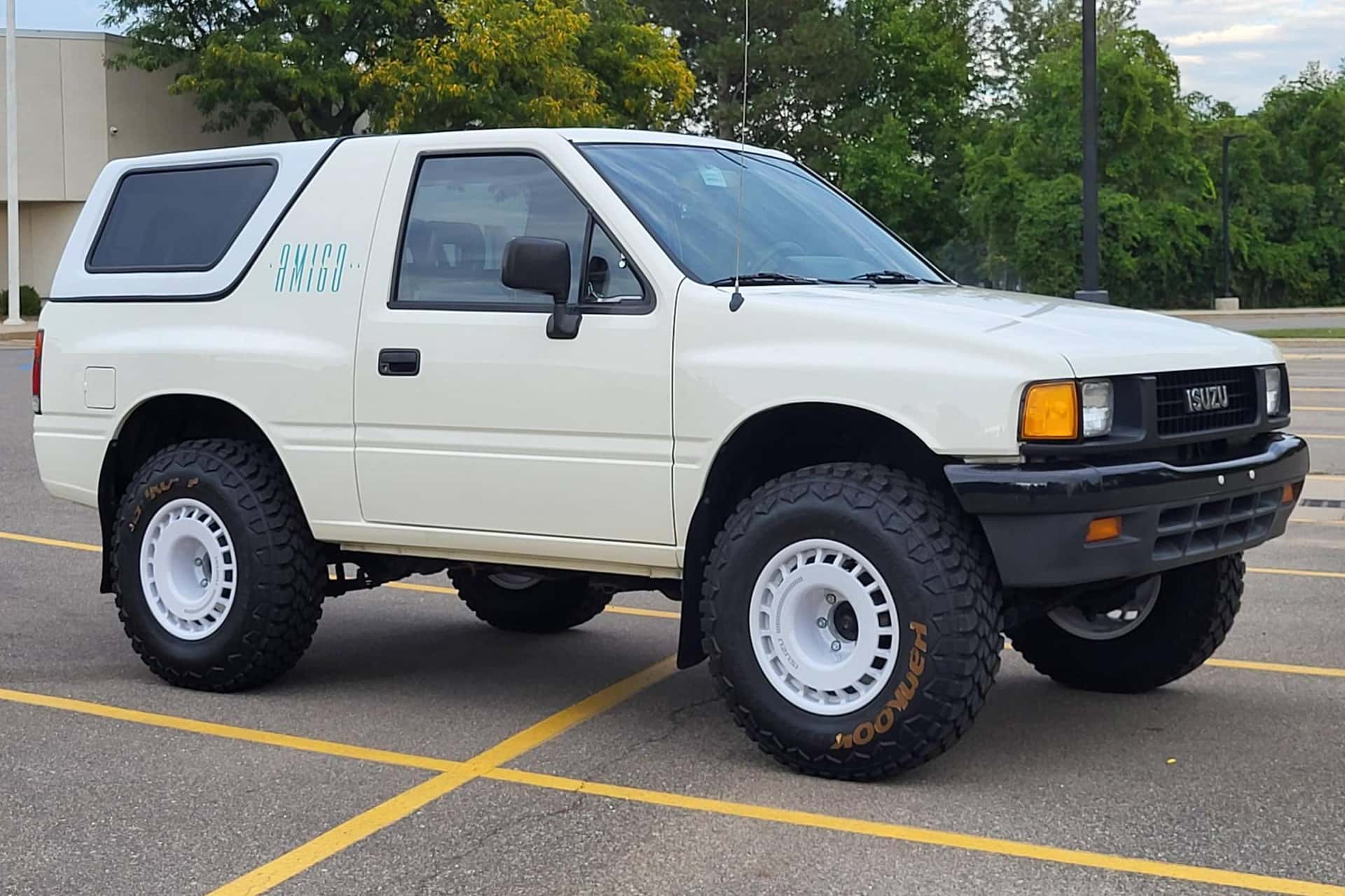 1993 Isuzu Amigo sold for $10,700