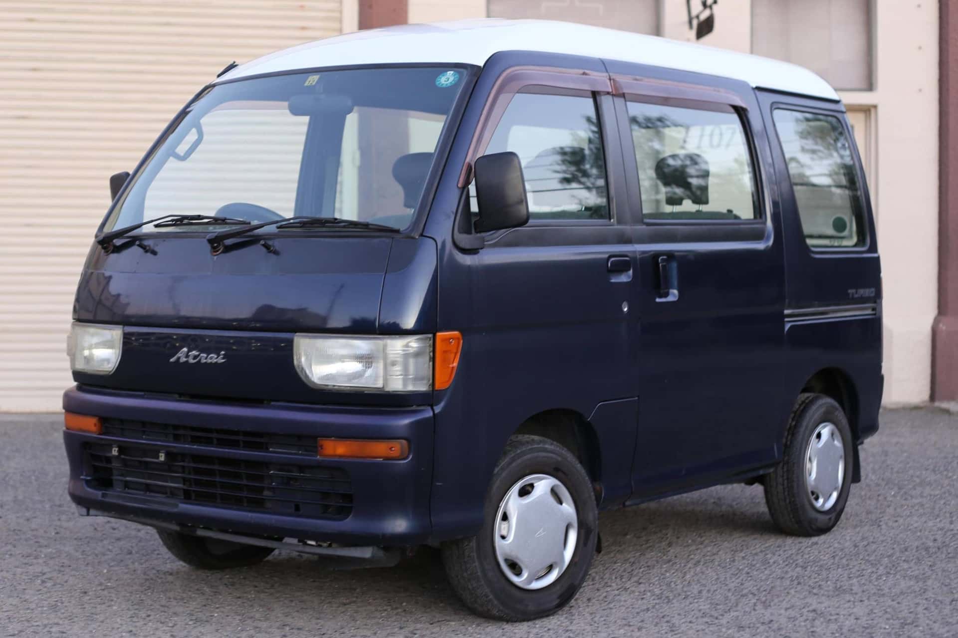 1996 Daihatsu Atrai sold for $5,250