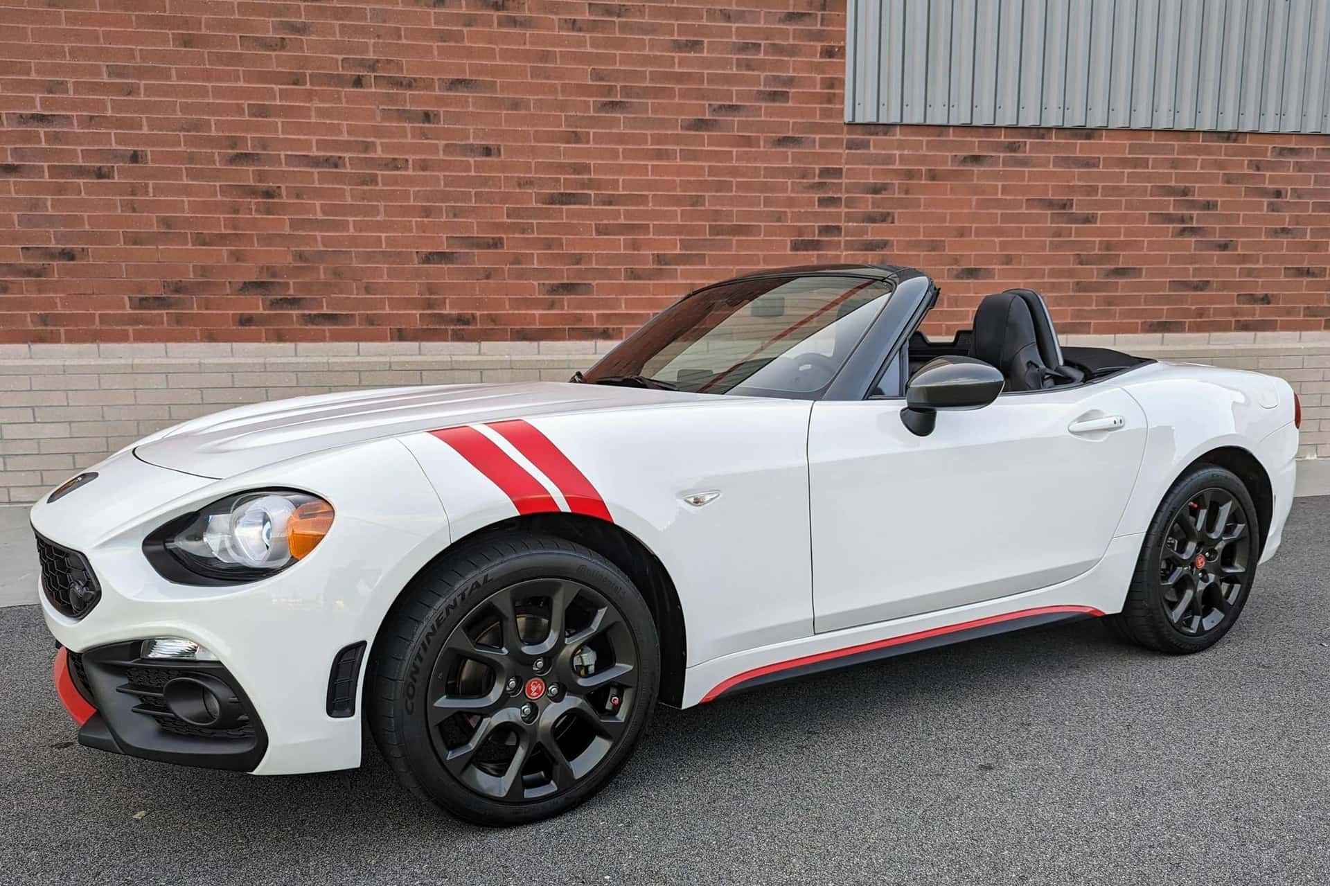 2017 Fiat 124 Spider sold for $21,700